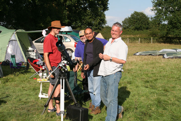 Paul, Tony, Jim & Chris possibly discussing spectroscopy!
Paul,  Jim, Tony & Chris 
