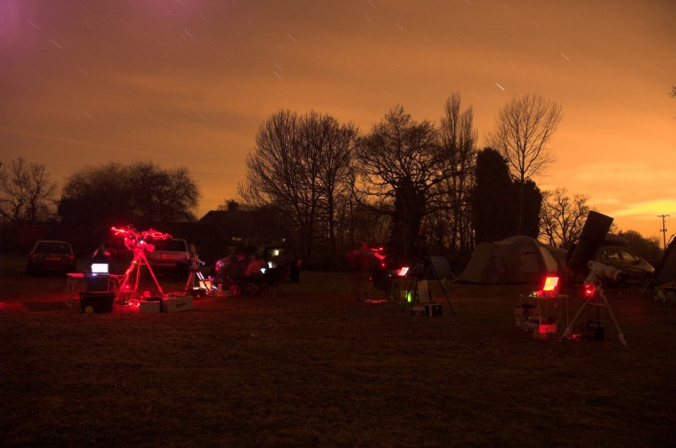 Feb 2009 DSC
Making the most of night-time clear sky.
