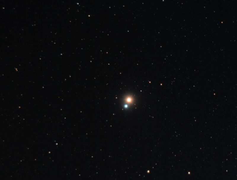 Albireo Double Star
40 exposures of 10sec at ISO 800
Link-words: Star