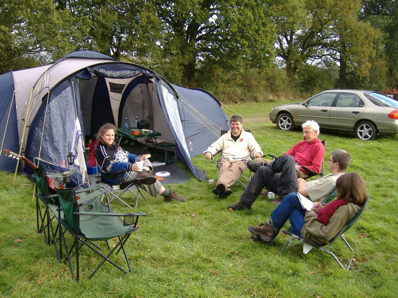 Penny's field
Headcorn 2004
Link-words: Campsites2004