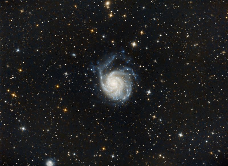 M101
92x120s = 3h 4m, Gain 1600, Offset 30, Temp -5C
Link-words: Duncan