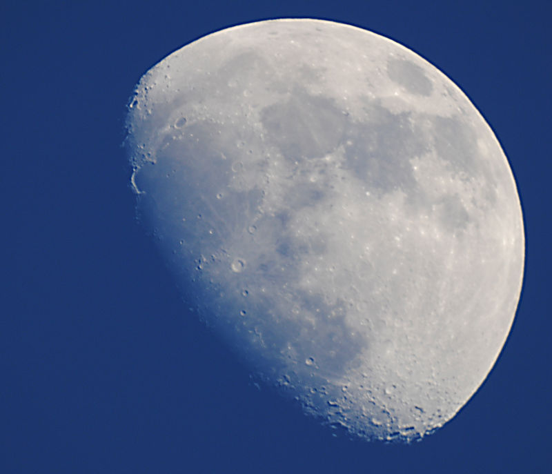 Late afternoon Moon.
