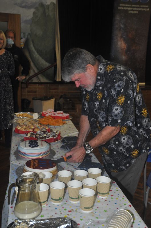 OAS 40th Anniversary Event 16-10-2021, Greg cutting the cake
Link-words: Celebration2021