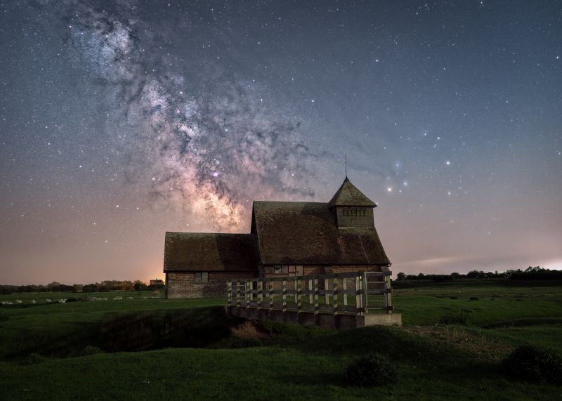 St Thomas of Beckets Church
As churches go this one is pretty extraordinary as it stands alone in a field on the Marsh, surrounded by watercourses and sheep!
