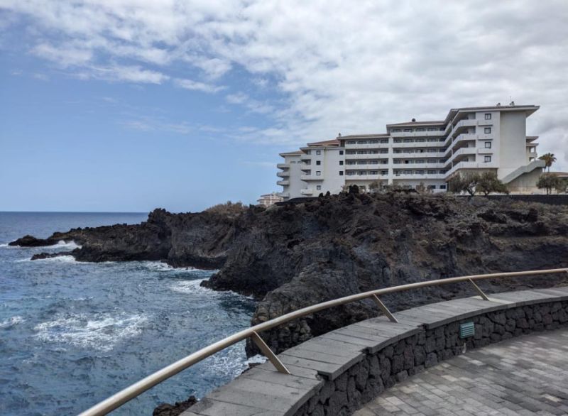 Hotel H10 Taburiente Playa
Playa to Los Cancajos where we staed.  Photo taken from costal Walkway.  Note the laval coastline 
Link-words: LaPalma2024